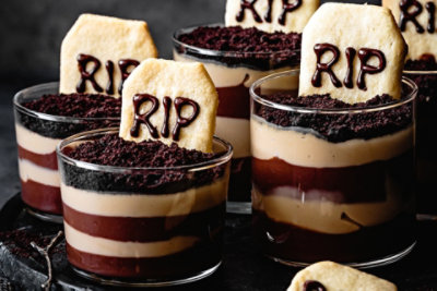 Chocolate & Coffee Pudding Graveyards | Vons