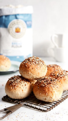 King Arthur Non-GMO Project Verified Certified Kosher No Preservatives Unbleached Bread Flour - 5 Lb - Image 4