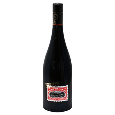 Benton-Lane First Class Pinot Noir Wine - 750 Ml