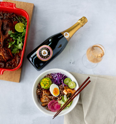 Gloria Ferrer Blanc De Noirs Rose Wine Bottle - 750 Ml - Image 2