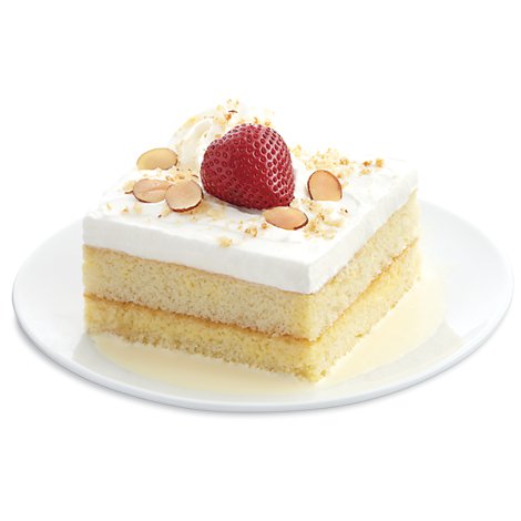 Bakery Cake Slice Tres Leches Pla Inch - Each (910 Cal)
