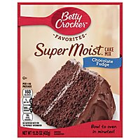 Betty Crocker Cake Mix Super Moist Favorites Chocolate Fudge - 15.25 Oz - Image 2