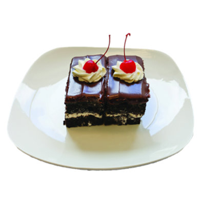 Bakery Cake Slice Devil Dog - Each (750 Cal) - Image 1