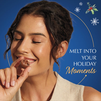 Lindt LINDOR Holiday Snowman Milk and White Chocolate Candy Truffles Bag - 8.5 Oz - Image 3