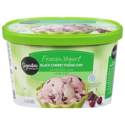 Signature SELECT Black Cherry Fudge Chip Low Fat Frozen Yogurt - 1.5 Quart - Image 3