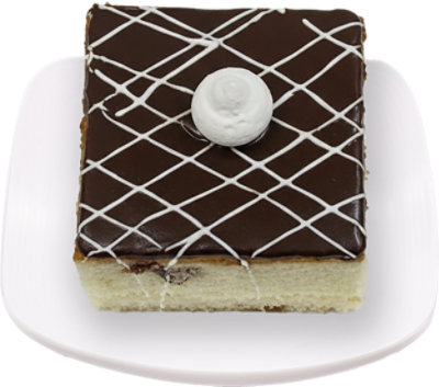 Bakery Cake Marble Single Serve With Fudge Iced - Each (450 Cal) - Image 1