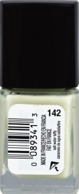 COVERGIRL Outlast Stay Brilliant Nail Gloss Salt Water Taffy 142 - 0.37 Fl. Oz. - Image 3