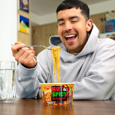 Nissin Bowl Noodles Ramen Noodle Soup Hot & Spicy Super Picante Flavor - 3.26 Oz - Image 4