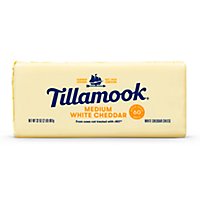 Tillamook Cheese Medium White Cheddar - 32 Oz - Image 1