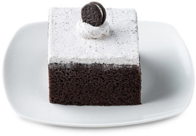 Bakery Cake Individual Cookies N Cream - Each (520 Cal) - Image 1