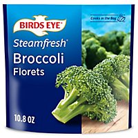 Birds Eye Steamfresh Broccoli Cuts Frozen Vegetable - 10.8 Oz - Image 1