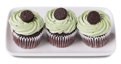 Mint Cookies N Cream Cupcakes - 3 Count - Image 1