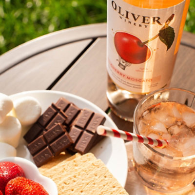 Oliver Cherry Moscato - 750 Ml - Image 5