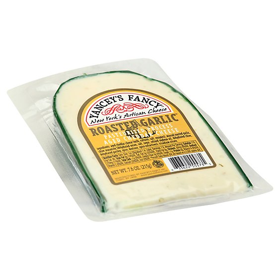 Yanceys Fancy Cheese Aged Cheddar Roasted Garlic Vacuum Packed - 7.6 Oz