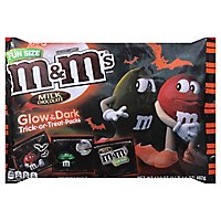 M&M'S Chocolate Candies Fun Size Glow In The Dark Milk Chocolate - 17 Oz - Image 2
