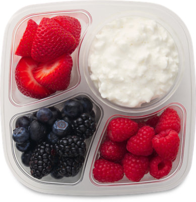 Fruit Bowl Gg Berries & Cottage Cheese