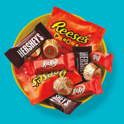 HERSHEY'S Kit Kat And Reese's Assorted Flavored Candy Party Pack - 33.38 Oz. - Image 4