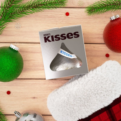 HERSHEY'S KISSES Solid Milk Chocolate Christmas Candy Gift Box - 7 Oz - Image 4