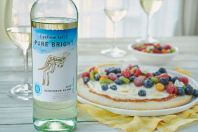 yellow tail Pure Bright Sauvignon Blanc Wine - 750 Ml - Image 2