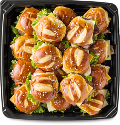 Signature SELECT 11 Inch Pretzel Slider Snack Square Tray 6 to 10 Count - Each - Image 1