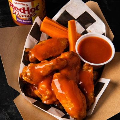 Frank's RedHot Garlic Buffalo Wings Hot Sauce - 12 Fl. Oz. - Image 2