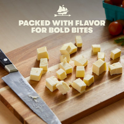 Tillamook Dark Chocolate & Red Raspberry Frozen Custard Dessert - 15 Fl. Oz. - Image 3