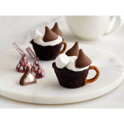 HERSHEY'S KISSES Hot Cocoa Flavored Christmas Candy Bag - 9 Oz - Image 5