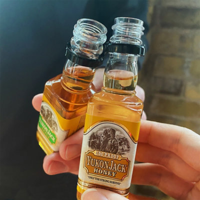 Yukon Jack Assorted Liqueur 100 Proof - 10-50 Ml - Image 3