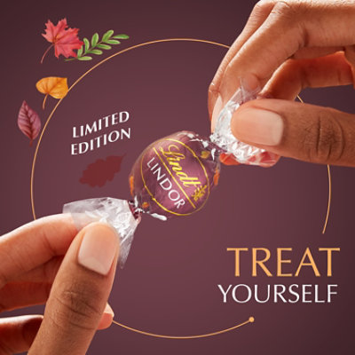 Lindt LINDOR Maple Milk Chocolate Candy Truffles Bag - 5.1 Oz - Image 5
