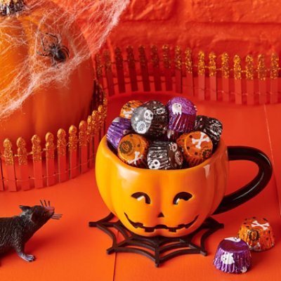 Reeses Miniatures Milk Chocolate Peanut Butter Cups Halloween Candy Bulk Bag - 31 Oz - Image 5