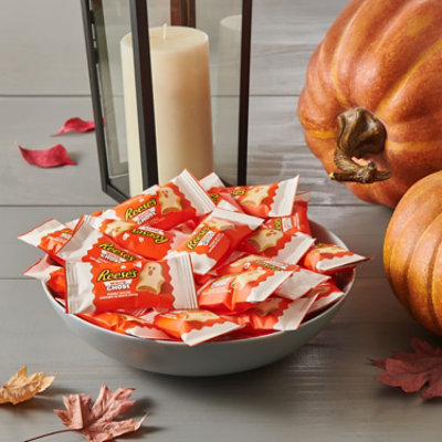 REESE'S White Creme Snack Size Peanut Butter Ghosts Halloween Candy Bag - 9.6 Oz - Image 4