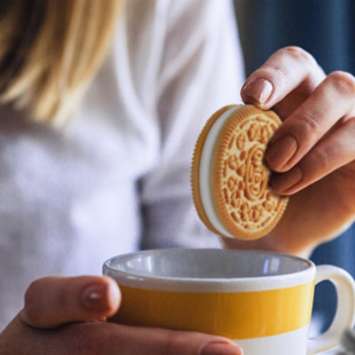 OREO Double Stuf Golden Sandwich Cookies Family Size - 18.71 Oz - Image 5