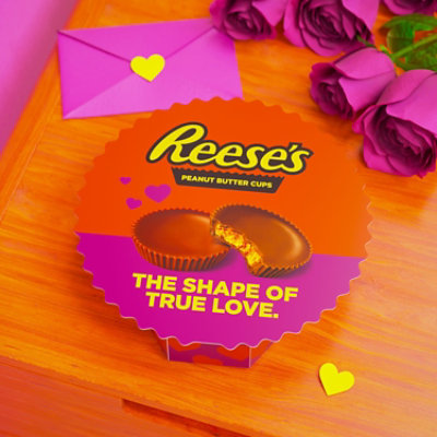 REESE'S Milk Chocolate Peanut Butter Cups Candy Gift Box - 6.6 Oz - Image 4