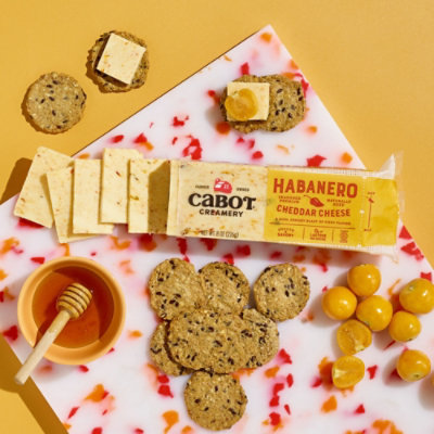 Cabot Creamery Bar Habanero Cheddar Cheese - 8 Oz - Image 2