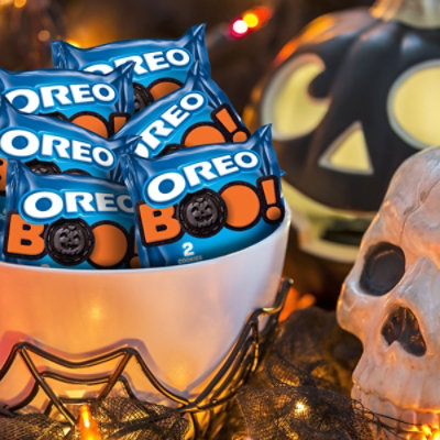 OREO Orange Creme Chocolate Sandwich Cookies Halloween Cookies - 30 Packs - Image 5