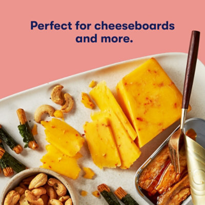 Tillamook Cheddar Garlic Chili Cheddar- 7 Oz - Image 2