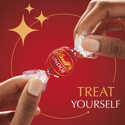 Lindt LINDOR Milk Chocolate Candy Truffles 3 Pack - 1.3 Oz - Image 4