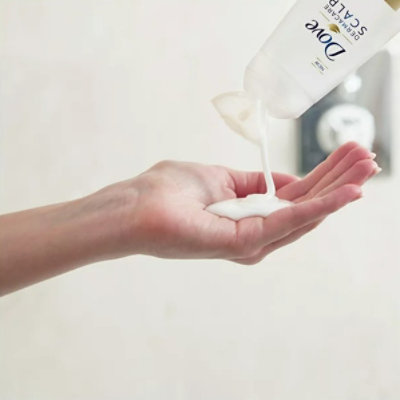Dove Anti-Dandruff Shampoo; Dermacare Scalp; Soothing Moisture pH Balanced Formula ; 12 oz - Image 3