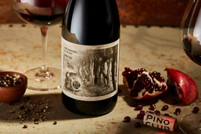 El Pino Club Sea Floored Pinot Noir Wine - 750 Ml - Image 5