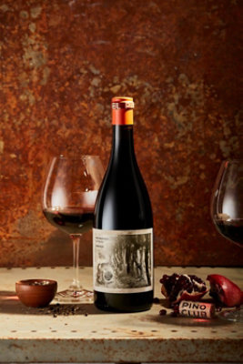 El Pino Club Sea Floored Pinot Noir Wine - 750 Ml - Image 3