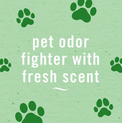 Febreze Fabric Refresher Pet Odor Fighter, Fresh Scent - 14.8 Fl. Oz. - Image 4