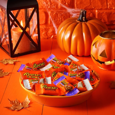 Reeses Assorted Peanut Butter Snack Size Halloween Candy Bag Multipack - 35-19.39 Oz - Image 5