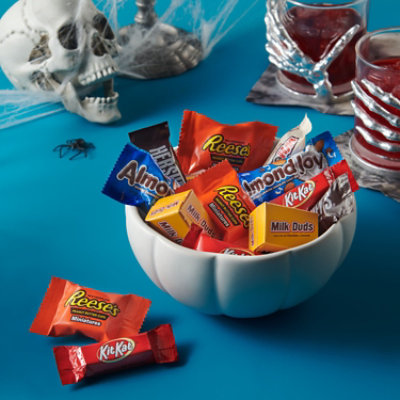 Hershey's Miniatures Assorted Chocolate Flavored Halloween Candy Bag - 75 Piece - 28.19 Oz - Image 5