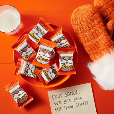 REESE'S Milk Chocolate Peanut Butter Creme Santas Christmas Candy Bag - 9.1 Oz - Image 5