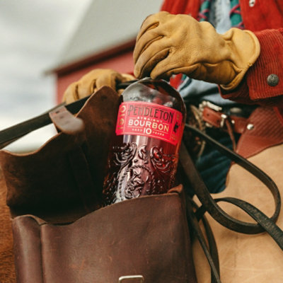 Pendleton Straight Bourbon 1910 10 Yr 750 Ml - 750 ML - Image 3