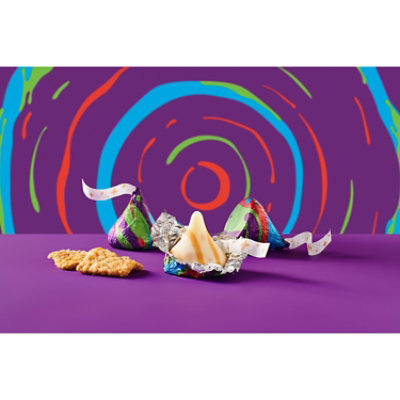 Hershey's Kisses Cinnamon Toast Crunch Flavored Candy Share Pack - EA - Image 4