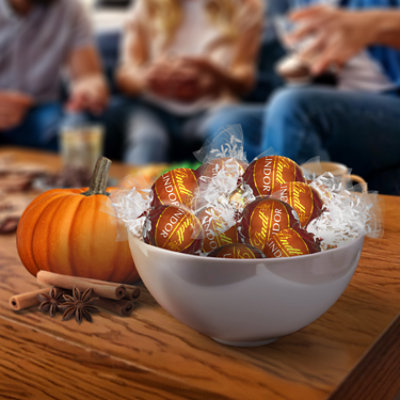Lindor Pumpkin Spice Bag - 5.1 OZ - Image 2
