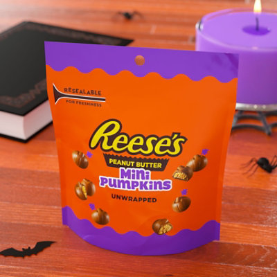 REESE'S Unwrapped Milk Chocolate Peanut Butter Creme Mini Pumpkins Halloween Candy Bag - 7.6 Oz - Image 4