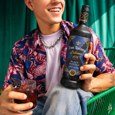 San Antonio Extremo Black Intenso Wine - 750 ML - Image 4