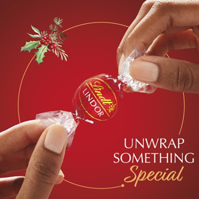 Lindt Lindor Holiday Milk Chocolate Candy Truffles Bag - 5.1 Oz - Image 6